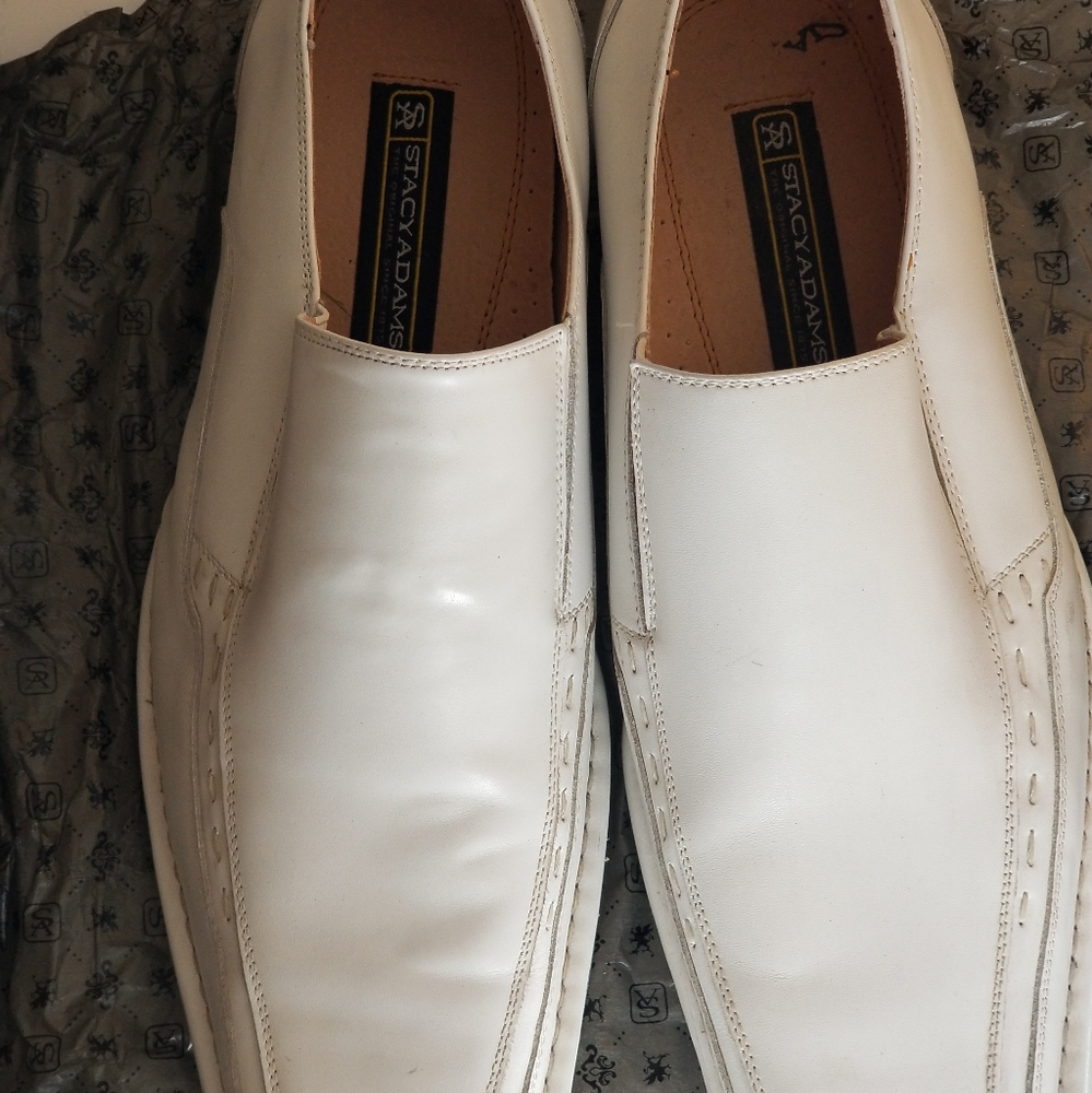 Dress shoes